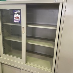 JFF-4 【オフィス家具専門店】生興の上下引戸書庫です！ R5.6/2時点で在庫数2点あり JFF-4 【オフィス家具専門店】生興の上下引戸書庫です！ R5.6/2時点で