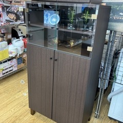 10/7値下げ致しました！！⭐️美品⭐️キャビネット ダイニングボード 収納  脚付き 4019