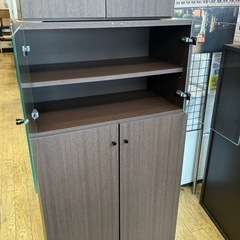 10/7値下げ致しました！！⭐️美品⭐️キャビネット ダイニングボード 収納  脚付き 4019