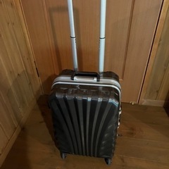 【引取り限定】TSAロック式　黒色スーツケース