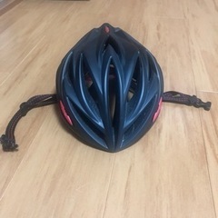 自転車ヘルメット（MET）