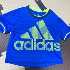 新品タグ付✨adidas✨キッズ100㎝✨男の子✨半袖✨子供服