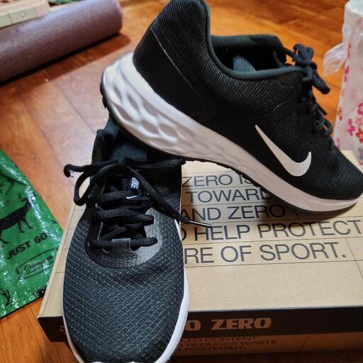 NIKEランニングシューズ
