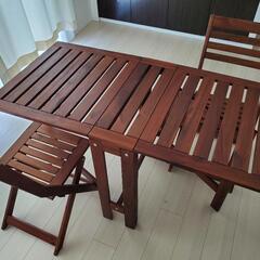 IKEAの木製テーブル椅子セット