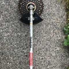 【引き取り限定】マキタ　エンジン刈払機4ストロークタイプ　ループハンドル 引き取り限定】マキタ エンジン刈払機4ストロークタイプ ループハンドル