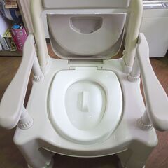 北海道 札幌市のポータブルトイレの中古が安い！激安で譲ります・無料