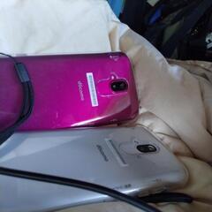 ドコモらくらくホンF-42A2台とF-52B2台