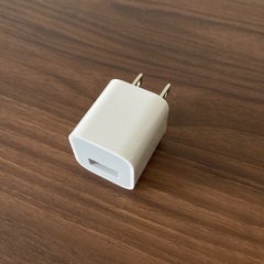 新品　Apple 純正品ACアダプタ 充電器 