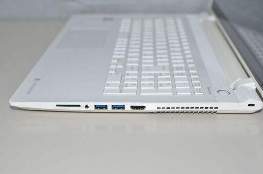 Lenovo ideapad 330-15IKB・2018年9月1日製・薄型＆大画面15.6インチ