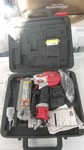 ID　063801　釘打ち機　MAX