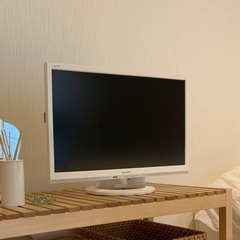 sharp 液晶テレビ 22V