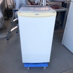 2011年製 サンビーム冷蔵庫「SBCR039W」90L