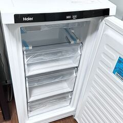 【ほぼ新品】冷凍庫（ハイアール製 １０２L 　JF-NU102D）
