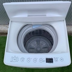 Washing machine . 洗濯機
