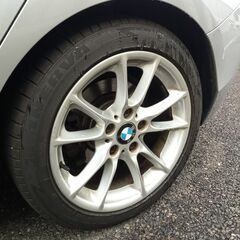 価格応談します 引取限定 BMW 純正タイヤホイールセット タイヤ22年製 4