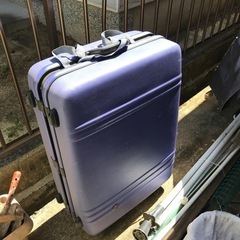 しっかりしたスーツケース