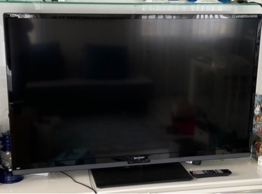 シャープ60インチ液晶テレビ　正常で美品