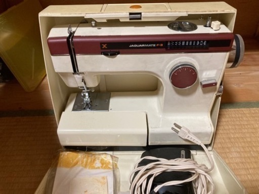 お話中です。家庭科レトロなミシン