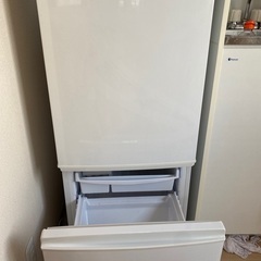 シャープ　冷凍冷蔵庫　137L　