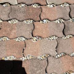 庭のブロック約300個　20,000円 庭のブロック約300個 20,000円