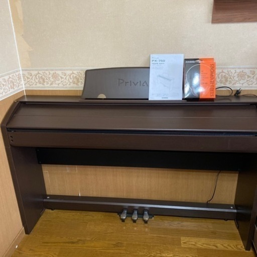 casioo 電子ピアノ（専用ヘッドホン付き）