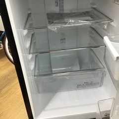 #F-2【ご来店頂ける方限定】Hisenseのミラーガラストップ2ドア冷凍冷蔵庫です