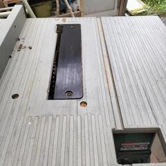 もう少ししたら　消します　　マキタ　丸のこ盤　2703　使用回数少なめ　まだまだ綺麗です　値段交渉可能