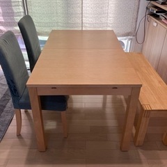 IKEA伸長式ダイニングテーブルセット