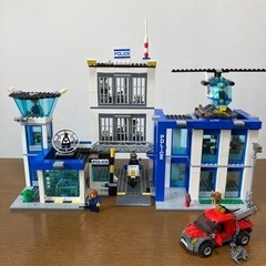 LEGO City Police 60047 Police St...