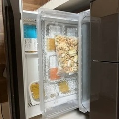 激安でお譲りします】日立 冷蔵庫 520L6ドア 観音開き R-HW52K