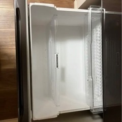 激安でお譲りします】日立 冷蔵庫 520L6ドア 観音開き R-HW52K