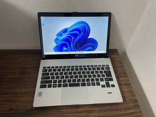 【早い物勝ち】富士通　LIFE BOOK SH90/M Corei5 モバイルパソコン　美品 最新windows