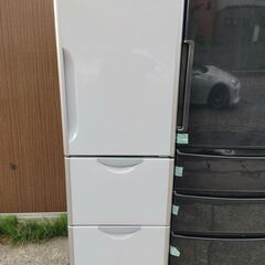 HITACHI 冷蔵庫 R-S300DMV 2013年製
