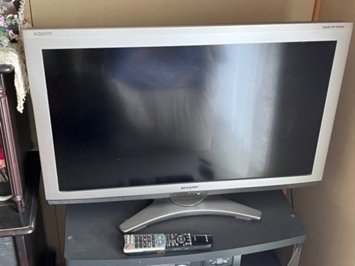 シャープ　32型テレビ