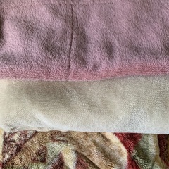 毛布２枚と小毛布一枚