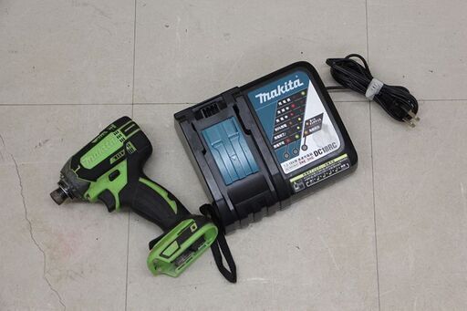 マキタ makita 充電式インパクトドライバ TD149D バッテリー無し 本体・充電器のみ (D4883ayxY)