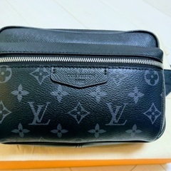 現金決済へ変更のため受付終了】ルイ・ヴィトン バムバッグ アウトドア