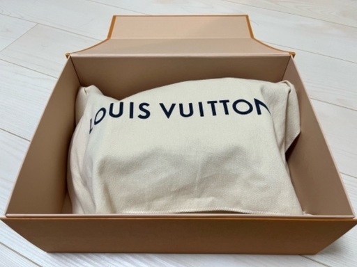 現金決済へ変更のため受付終了】ルイ・ヴィトン バムバッグ アウトドア