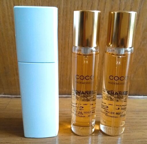 【値下げしました】シャネル　COCO　MADEMOISELLE　ココ　マドモアゼル　ツィスト＆スプレイ