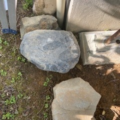 庭石　大小色々あります。