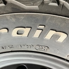 値下げ交渉アリ 215サーフ FJ純正テッチン 275/70/R17 ホワイトレター 