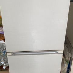 【ネット決済・配送可】【美品】Hisense 2ドア冷凍冷蔵庫　...