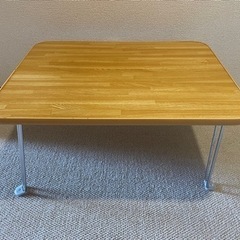(無料で譲ります) 折り畳み式テーブル 60x45センチ