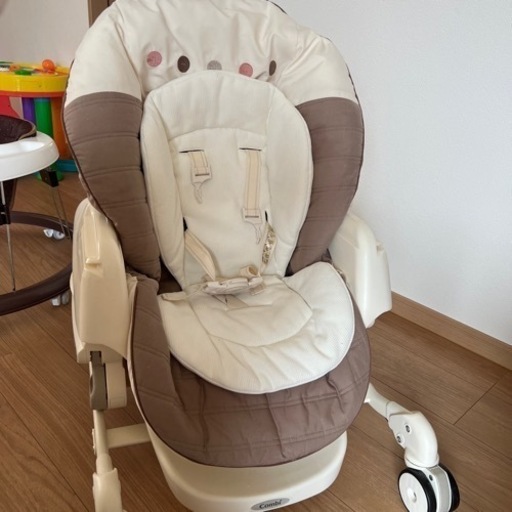 Combi 電動バウンサー ネムリラ AUTO SWING エッグショックBE