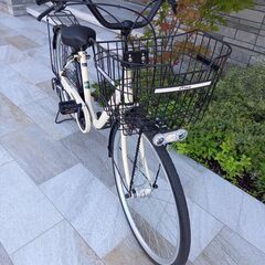 ☆新品同様☆パンクしない自転車　26型　CHACLE　クリーム白色　６段変速