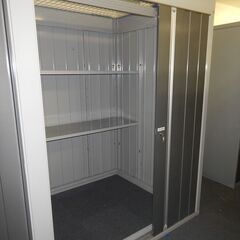 ≪T263ジ-⑧≫ 屋内用 中型物置 連続型 幅1530+幅1530 奥行1370 2室タイプ イナバ物置? レンタル倉庫 室内使用/分解保管 現状品