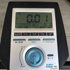 ベンチプレス　バックエクステンションベンチ　エアロバイク