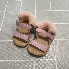 UGG ベビーサンダル　11〜12センチ