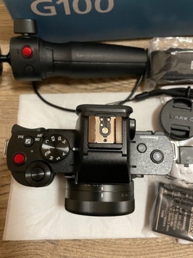 ほぼ新品/極美品] LUMIX G100 VLOGミラーレス一眼カメラ Vキット