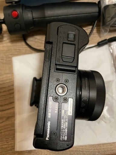 ほぼ新品/極美品] LUMIX G100 VLOGミラーレス一眼カメラ Vキット